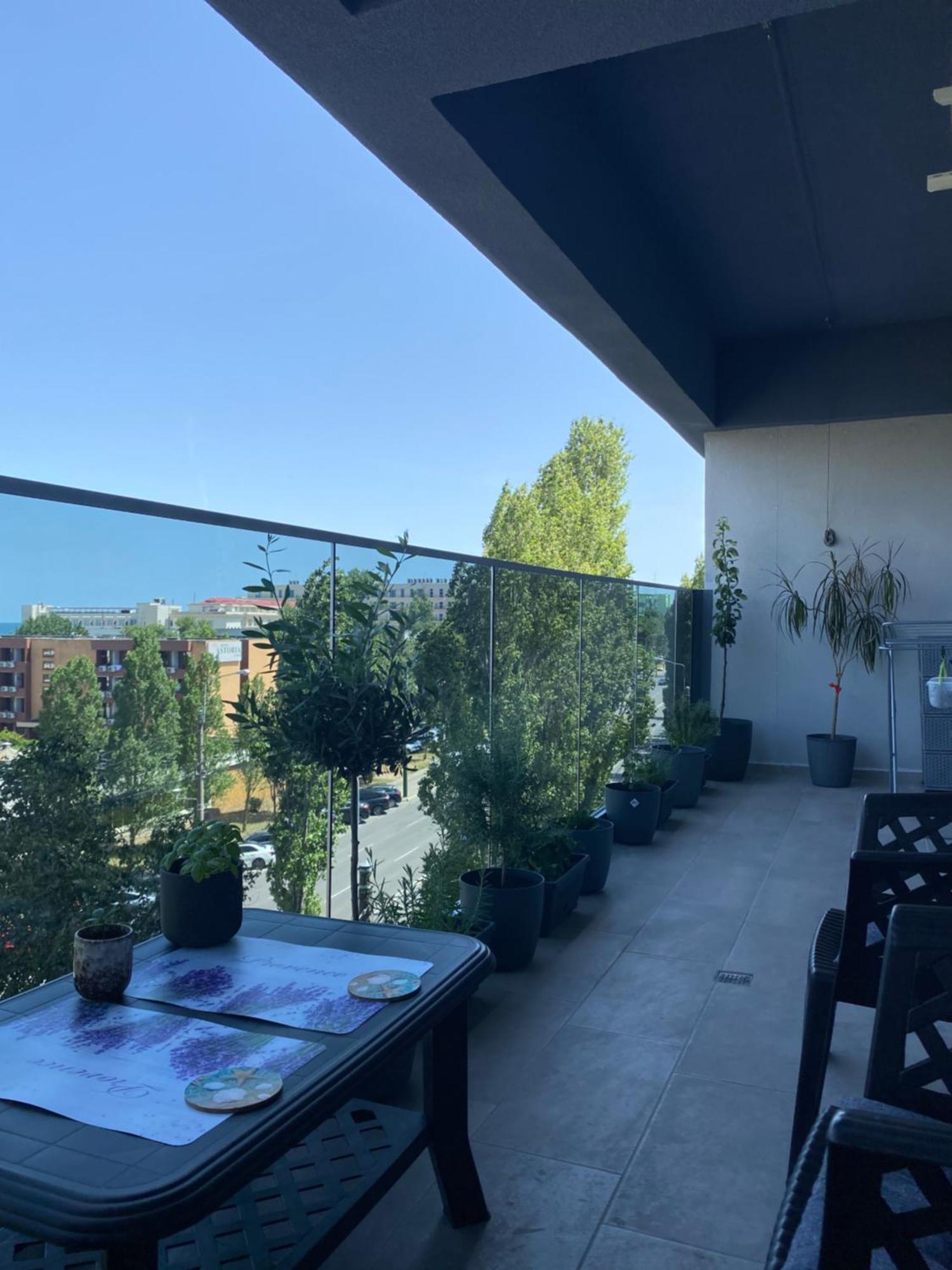 Elysse Sunrise Apartment Mamaia Esterno foto