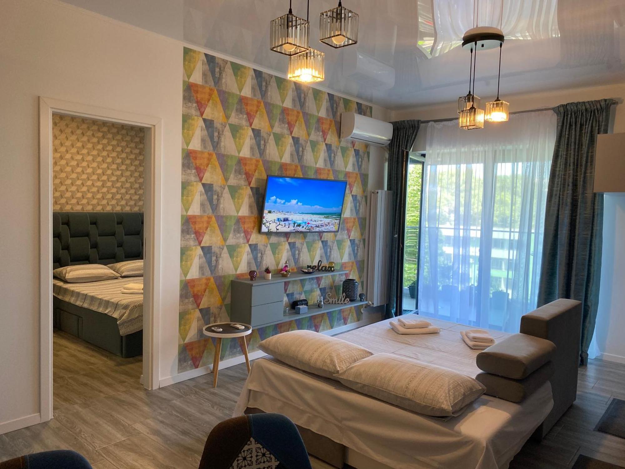 Elysse Sunrise Apartment Mamaia Esterno foto
