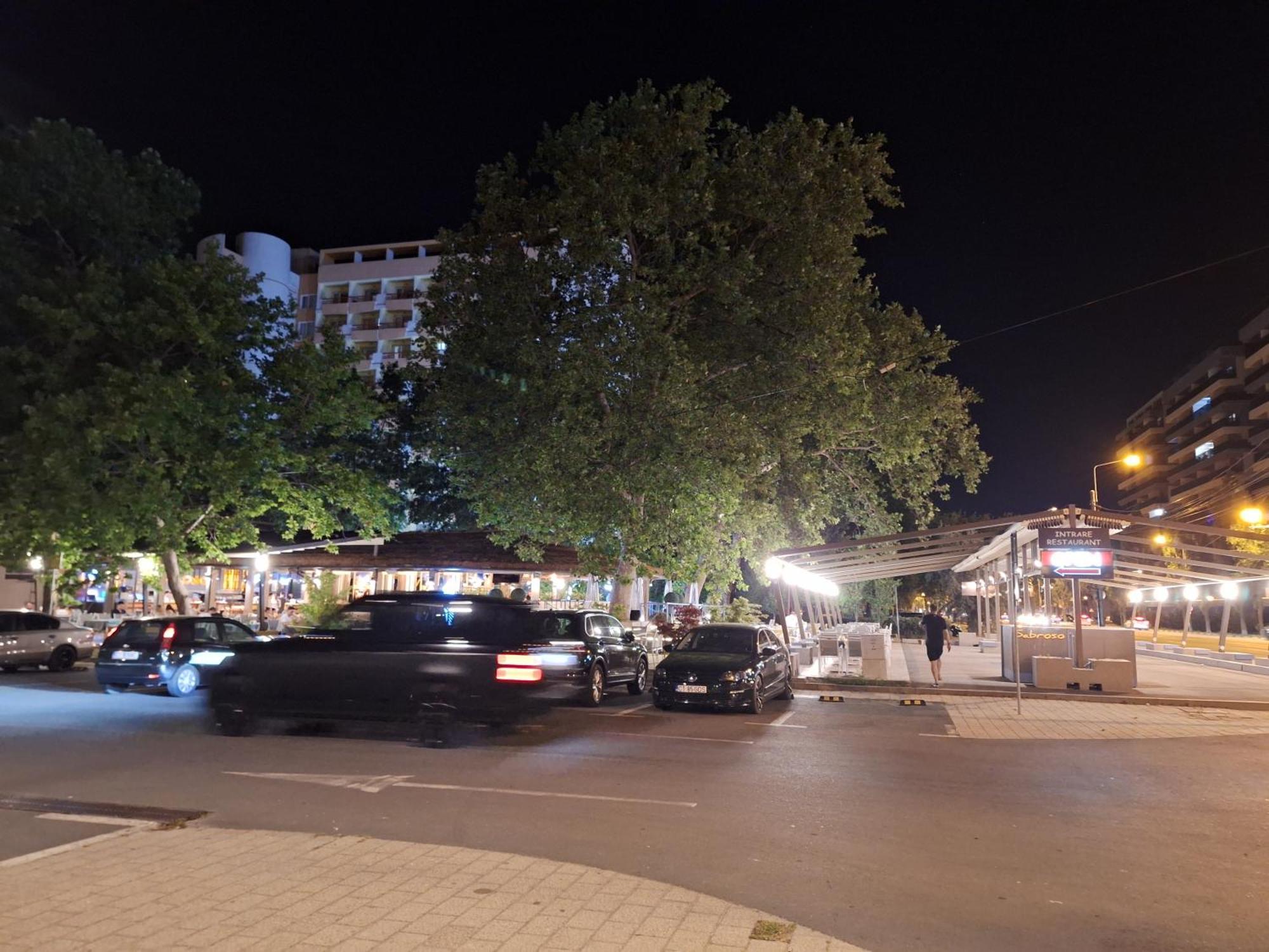 Elysse Sunrise Apartment Mamaia Esterno foto