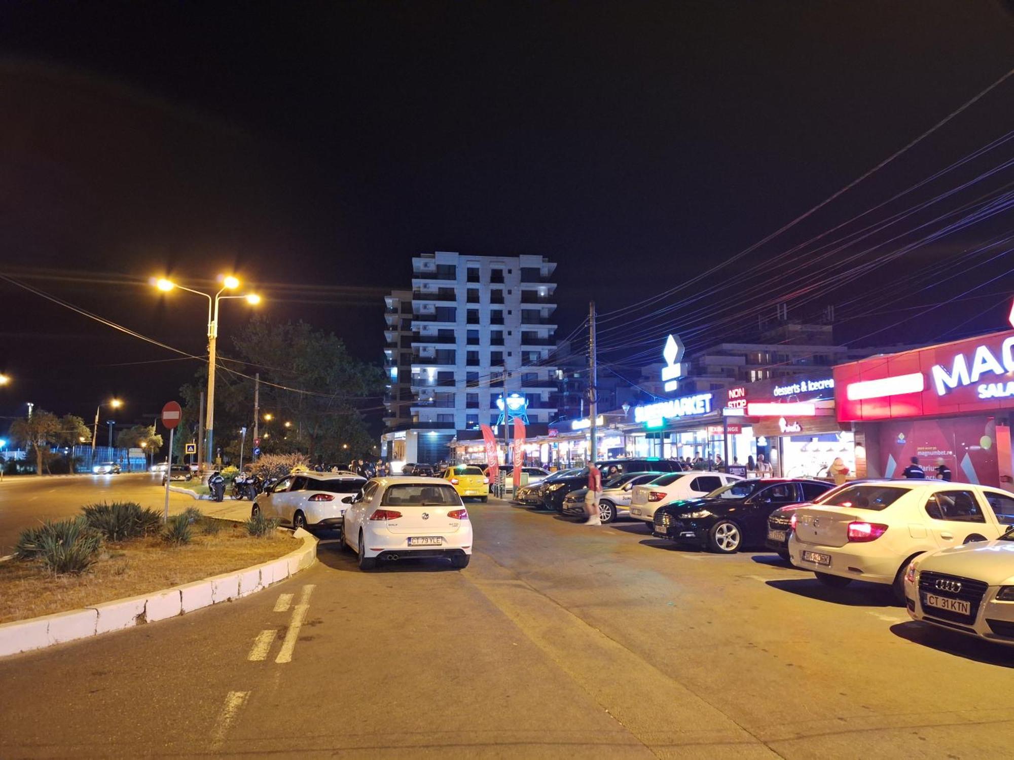 Elysse Sunrise Apartment Mamaia Esterno foto