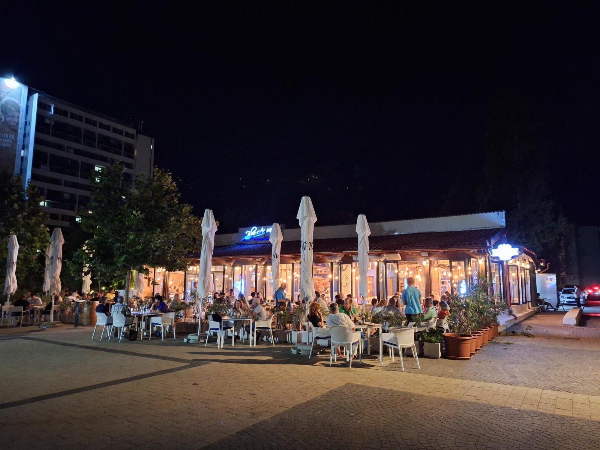 Elysse Sunrise Apartment Mamaia Esterno foto