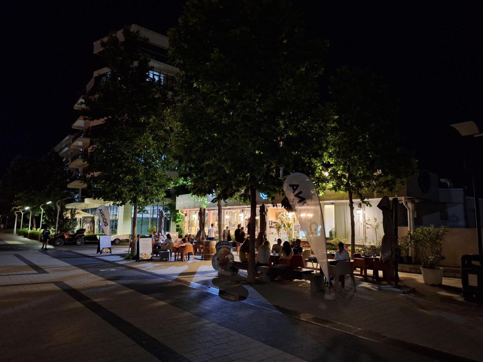 Elysse Sunrise Apartment Mamaia Esterno foto