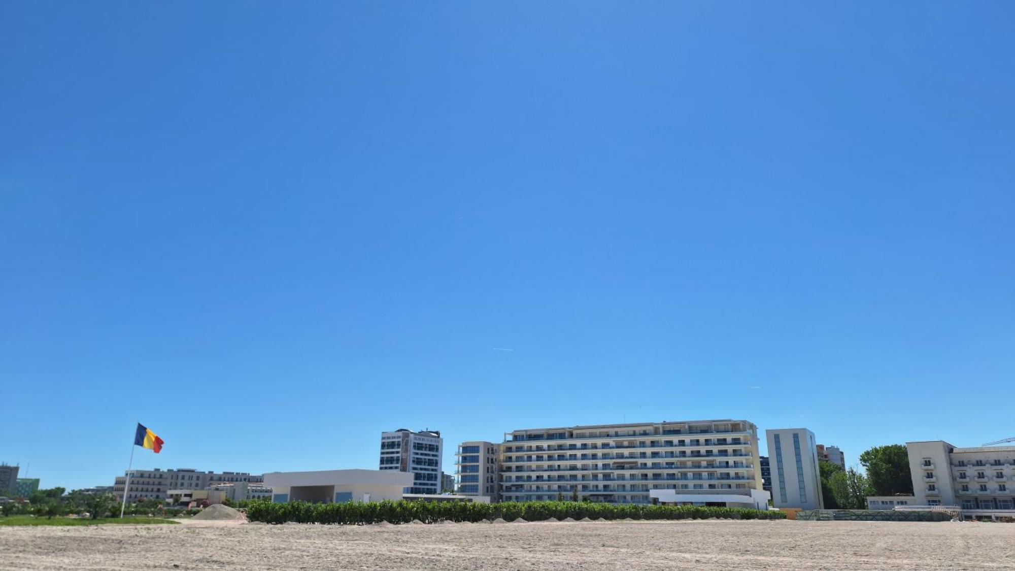 Elysse Sunrise Apartment Mamaia Esterno foto